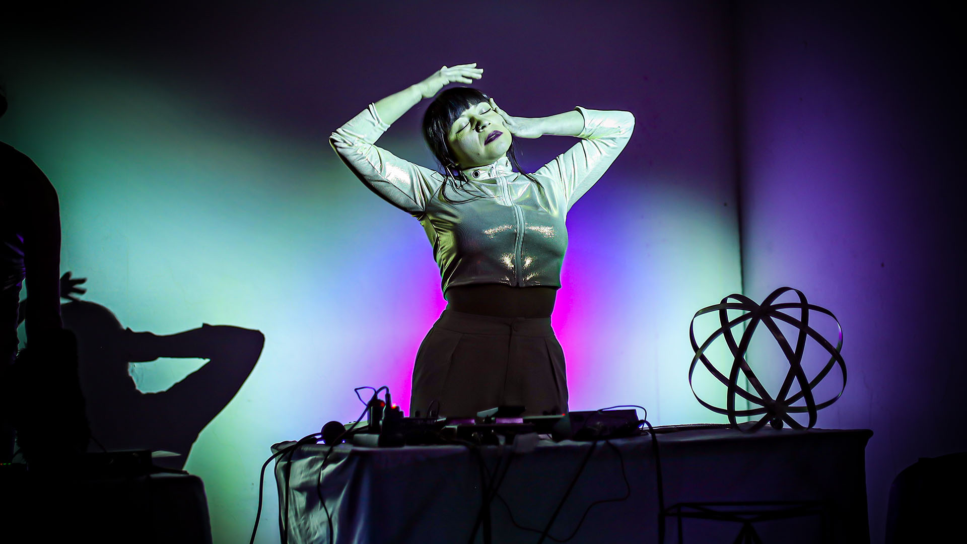 Laboratorio creativo a cargo de María Compás une música, poesía y multimedia en Espacio Txawün